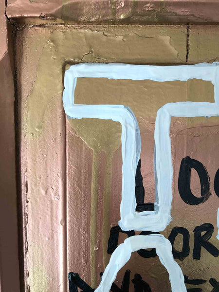 Découvrez "The Door" issue de la série EMPTY d'Alina Schiau, aka alina(lalala). Bombe et peinture murale, sur ancienne porte en bois. Voir toutes les oeuvres, l'univers contemporain, déjanté et décapant de l'artiste.