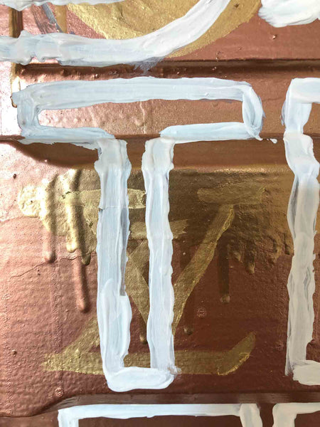 Découvrez "The Door" issue de la série EMPTY d'Alina Schiau, aka alina(lalala). Bombe et peinture murale, sur ancienne porte en bois. Voir toutes les oeuvres, l'univers contemporain, déjanté et décapant de l'artiste.